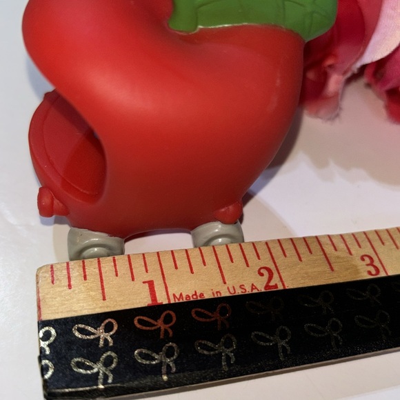 The Busy World of Richard Scarry Lowly Worm Apple Car 1994 Vintage McDonalds - Picture 6 of 12